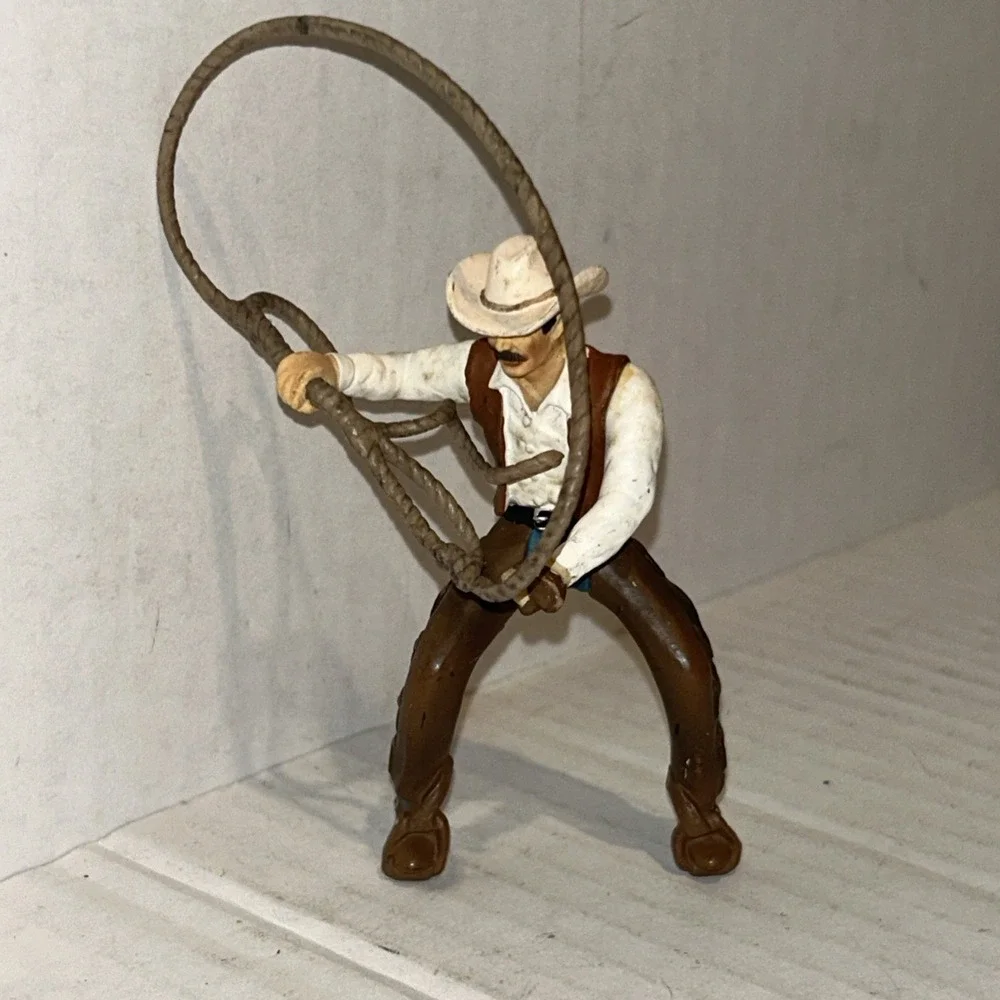 Schleich Wild West 70303: Cowboy with Lasso on Horse - HTF Cowboy Only A3
